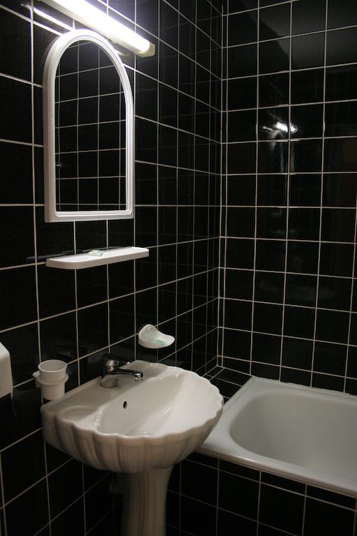 Hotel Merkur Miercurea Ciuc Δωμάτιο φωτογραφία
