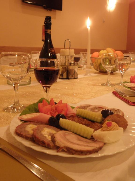 Hotel Merkur Miercurea Ciuc Εξωτερικό φωτογραφία