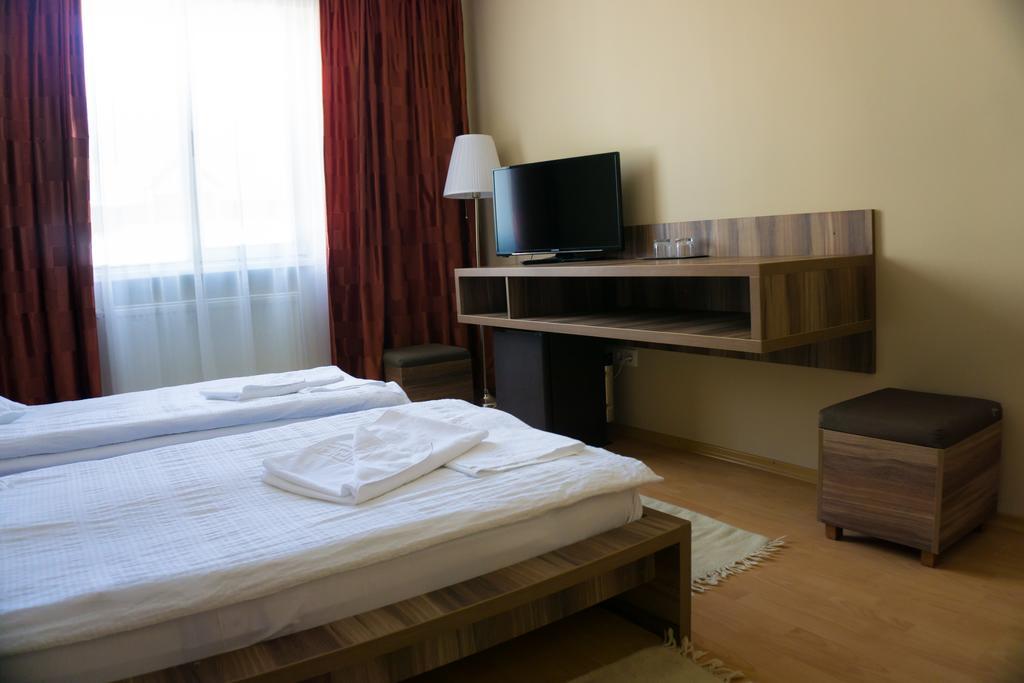 Hotel Merkur Miercurea Ciuc Εξωτερικό φωτογραφία