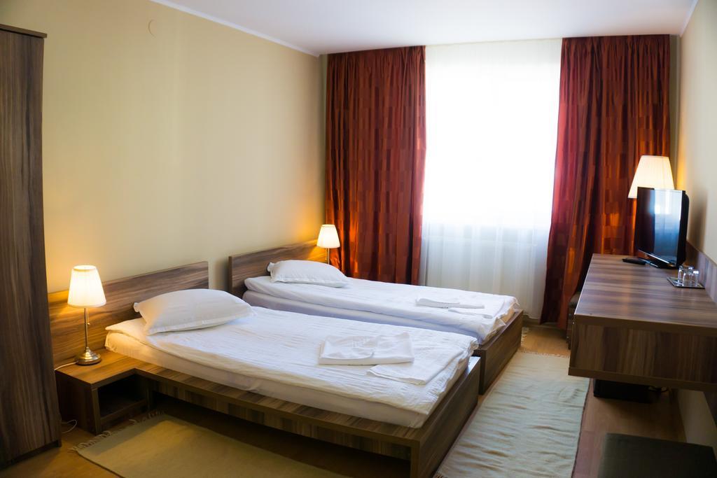 Hotel Merkur Miercurea Ciuc Εξωτερικό φωτογραφία